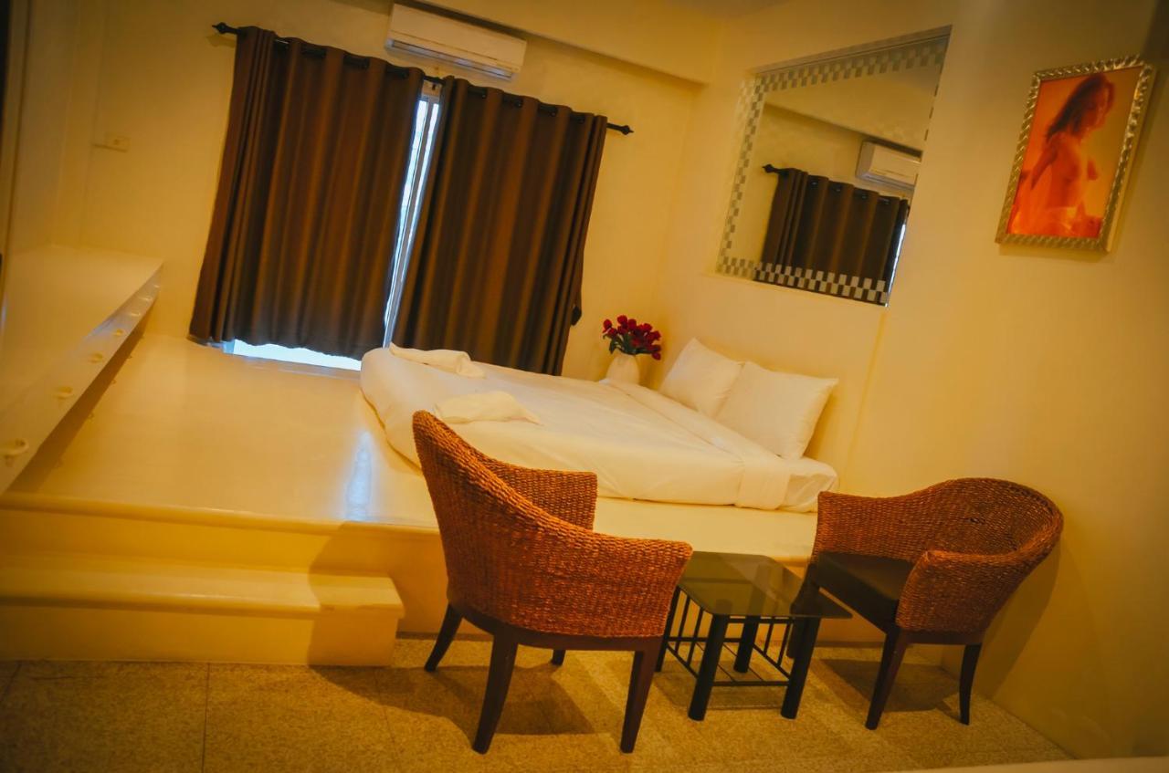 Fortune Sapphire Hotel Pattaya Bagian luar foto